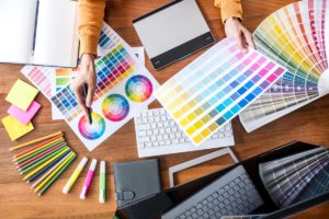 5 WAYS YOUR COMPANY CAN BENEFIT FROM WORKING WITH A GRAPHIC DESIGNER